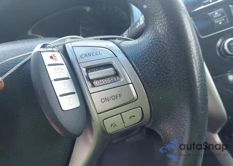 2014 Nissan Altima 2.5/2.5 S/2.5 Sl/2.5 Sv z USA, uszkodzony, nr VIN 1N4AL3AP1EN376666